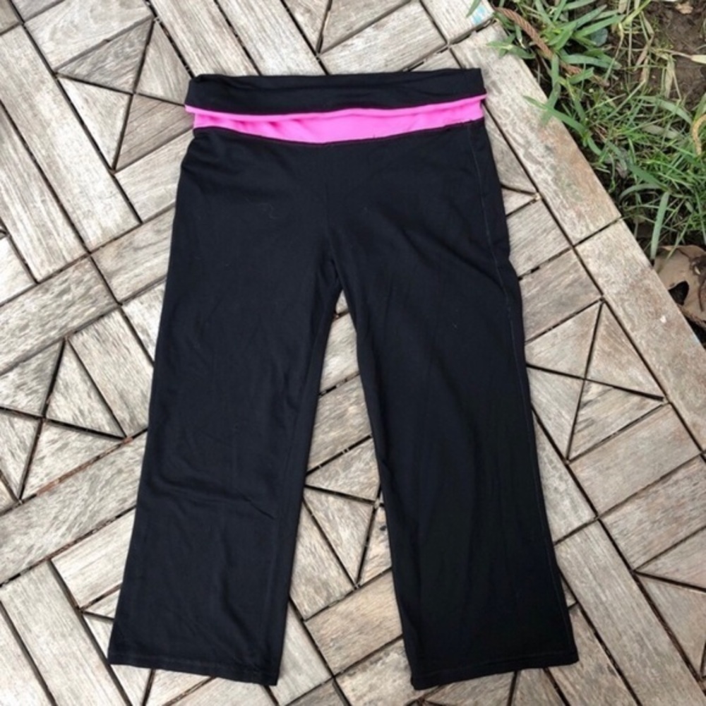 alo Black Cropped Leggings Size M